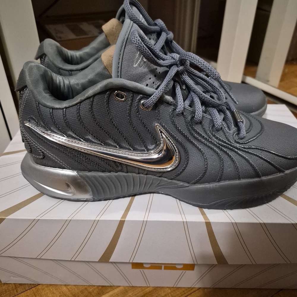 NIKE LEBRON XXI 21 Resilience SHOES  Size 10 1/2 - Picture 7 of 8